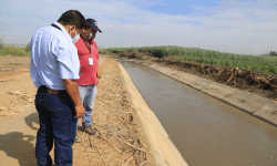 CHINECAS TOMA ACCIONES INMEDIATAS ANTE ROTURA DE PAÑOS EN CANAL DE IRRIGADÍO
