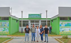 PROFESIONALES INVESTIGADORES DE UNS VISITAN CENTRO EXPERIMENTAL DEL PROYECTO ESPECIAL CHINECAS