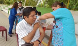 TRABAJADORES DE CHINECAS SON VACUNADOS CONTRA LA HEPATITIS, TÉTANOS, INFLUENZA Y COVID 19